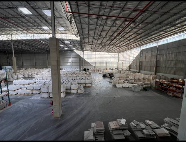 7,599M² WAREHOUSE TO LET IN LOUWLARDIA